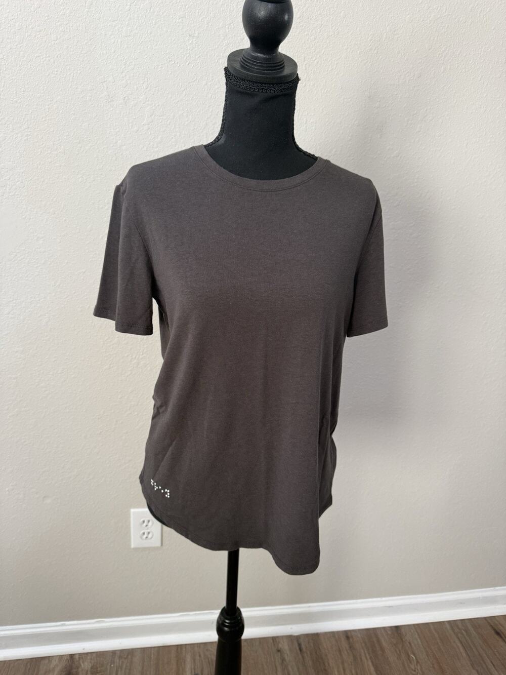 Two Blind Brothers Charcoal Grey Bamboo Blend Braille Hem Crew Neck Tee Shirt L